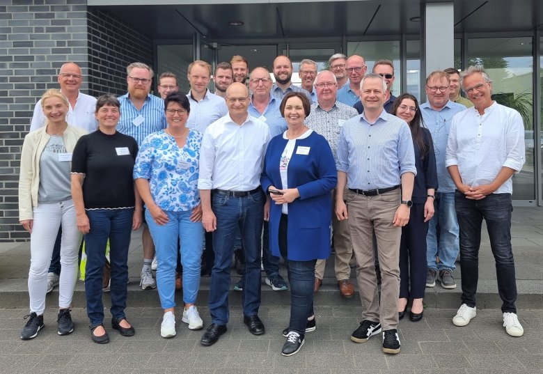 Die Gruppe der Sommerradtour 2023 mit der energenta GmbH im Weinerpark