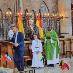 Bürgermeister Bruno Ficheux beim internationalen Gottesdienst