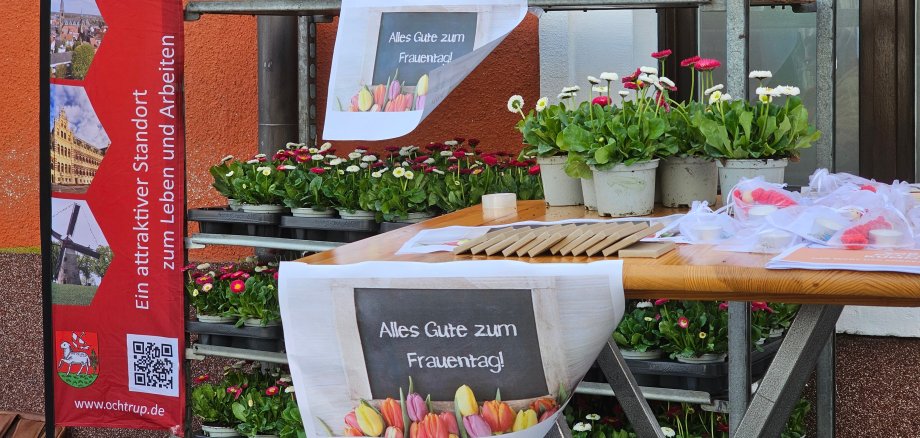 Sie sehen: einen Stand mit Aufsteller