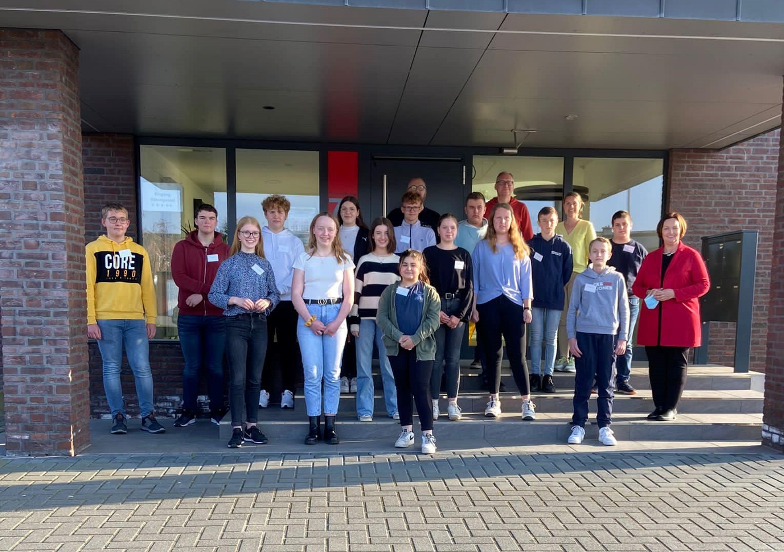 Sie sehen: eine Personengruppe (Jugendparlament)