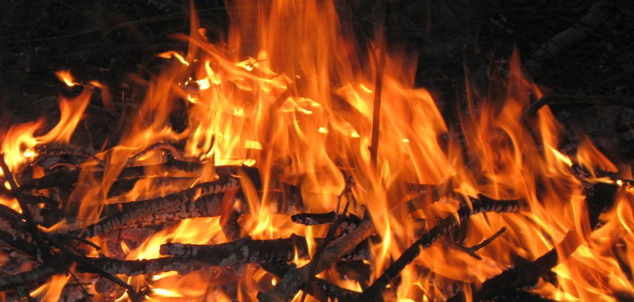 Offenes Feuer im Freien