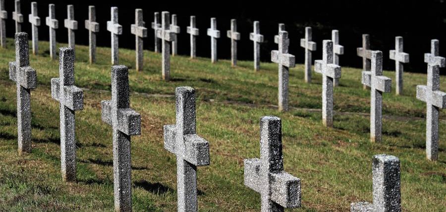 Sie sehen: die Kreuze von anonymen Soldatengräbern