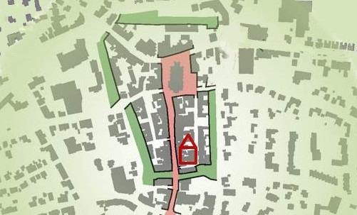 Karte der Innenstadt mit rosa markierter Fußgängerzone und Einzeichnungh des neuen Rathausstandorts (rot)