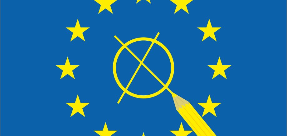 Sie sehen: eine Nachbildung der Europaflagge mit gelben Sternchen auf blauem Hintergrund; in der Mitte ein Stift mit Kreuzchen
